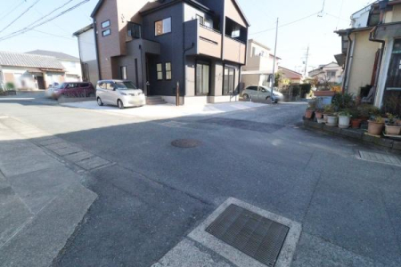 �O�ʓ��H�܂ތ��n�ʐ^ -