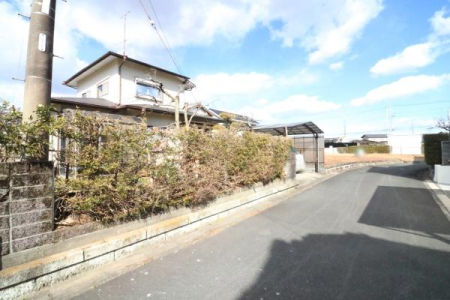 �O�ʓ��H�܂ތ��n�ʐ^ �O�ʓ��H�̗l�q�ł��B