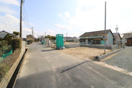 �O�ʓ��H�܂ތ��n�ʐ^ -