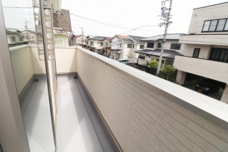 �o���R�j�[ -