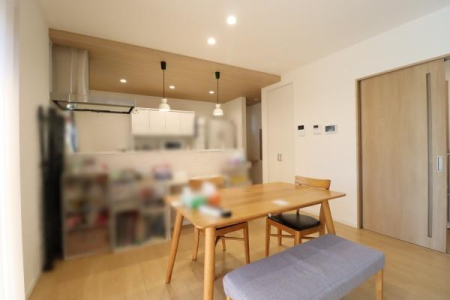 ���r���O -