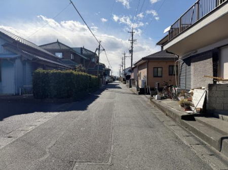 �O�ʓ��H�܂ތ��n�ʐ^ �O�ʓ��H�̗l�q�ł��B