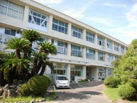 ���ӊ� �y���w�Z�z���}�s�������w�Z�F1470�u