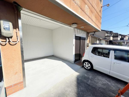 ���ԏ� ���ԃX�y�[�X�͌��֑O�ɂQ��m�ۂł��܂��I