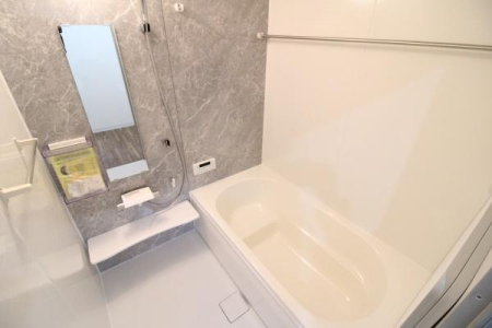 ���� �V�i�̃o�X���[�������������E�g�[���ł��I�n���K�[�|�[�����ݒu�ς݁�