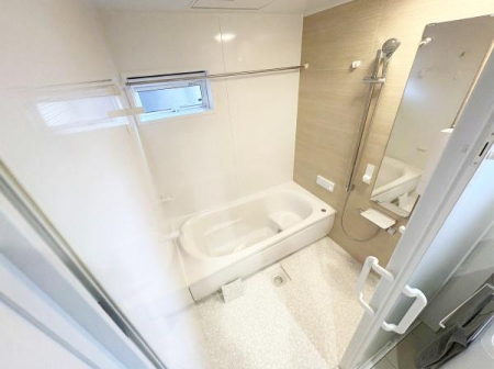 ���� �P���̔�������Ă����A�L�X�Ƃ����o�X���[���B
�ǂ������@�\�t���ŁA���ł����K�ȉ��x�œ����ł��܂��B
