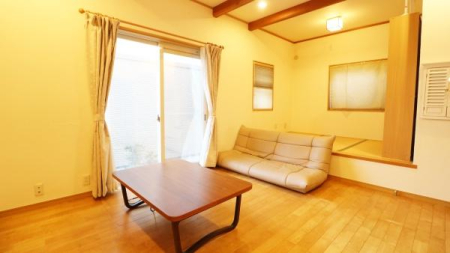 ���r���O -