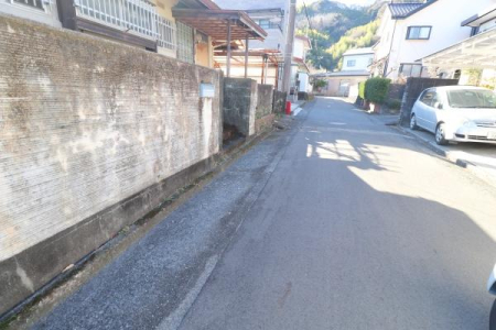 �O�ʓ��H�܂ތ��n�ʐ^ -