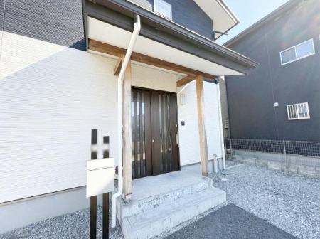 ���� ���֊O���̗l�q
���f�ڎʐ^�͉Ƌ�⏬�����������C���[�W�ł��B�����ƈقȂ�ꍇ������܂��B