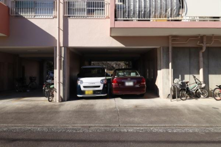  �r���h�C���̒��ԏꁝ
�J�̓������S�ł�