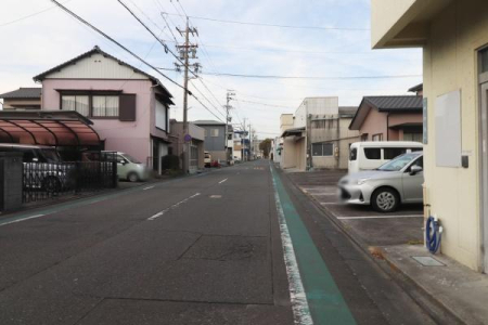 �O�ʓ��H�܂ތ��n�ʐ^ -