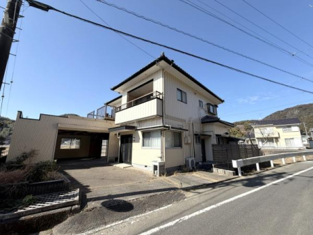 �O�ʓ��H�܂ތ��n�ʐ^ �O�ʓ��H���猩�����n�B����Ɍ������Ȃ��A���邭�������肪�ǂ��ł��I
�K���[�W�����Ă��܂���