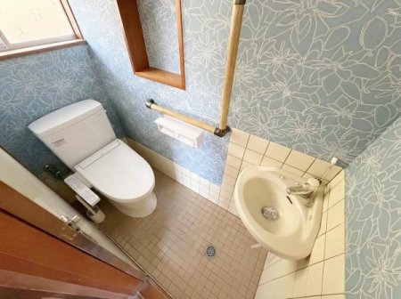 �g�C�� 1�K2�K�Ƃ��������֍��t���̃g�C���ł��I
���f�ڎʐ^�͉Ƌ�⏬�����������C���[�W�ł��B�����ƈقȂ�ꍇ������܂��B