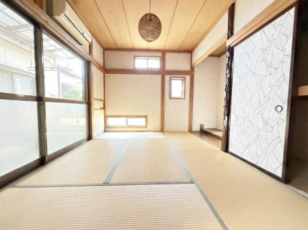 �a�� 1�K�����a���B�������������͋C�ŁA���������g���ȓ��������������܂���
���f�ڎʐ^�͉Ƌ�⏬�����������C���[�W�ł��B�����ƈقȂ�ꍇ������܂��B