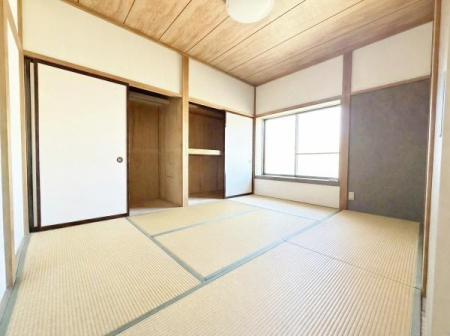 �a�� 1�K�k���A�����t���̘a���ł��B�Ǝ��̋x�e�X�y�[�X�₨�q�l�̂����Q�X�y�[�X�Ƃ��Ă����p���Ă���������
���f�ڎʐ^�͉Ƌ�⏬�����������C���[�W�ł��B�����ƈقȂ�ꍇ������܂��B