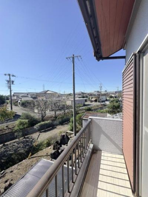 �Z�˂���̒��]�ʐ^ �x�����_����̒��]���g���ȓ������𗁂тă��t���b�V���ł��܂��ˁA�����󕨂��悭�����܂��I