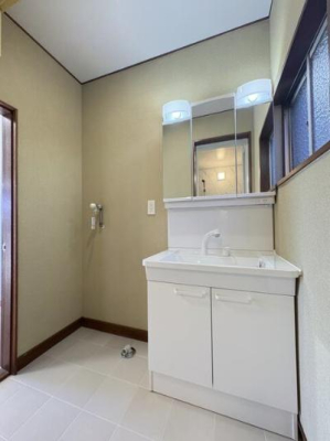 ���ʑ�E���ʏ� ��炵�����K�ɕς���V�����[�t���ʉ��ϑ���Ƃ�̐��ʃX�y�[�X�Œ��̐g�x�x���X���[�Y�Ɂ�
