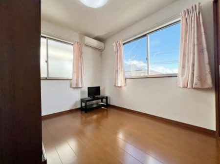 �m�� �e�m���Ɏ��[��݂��Ă��܂��B�ʓr���[�Ƌ��u���K�v�����Ⴂ���߁A���Z��Ԃ�L�����p�\�B���Ƒ����ꂼ��l�̉ו��������ŊǗ��ł��܂��B

