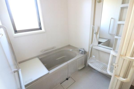 ���� ���j�b�g�o�X�̗l�q