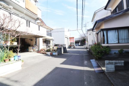 �O�ʓ��H�܂ތ��n�ʐ^ -