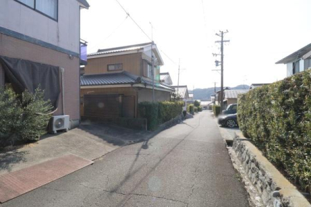 �O�ʓ��H�܂ތ��n�ʐ^ -