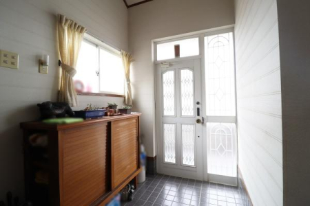 ���� �V���[�Y�{�b�N�X�t���̌��ւł��B