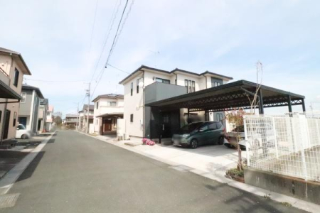 �O�ʓ��H�܂ތ��n�ʐ^ �쑤����B�e�����O�ʓ��H�̗l�q