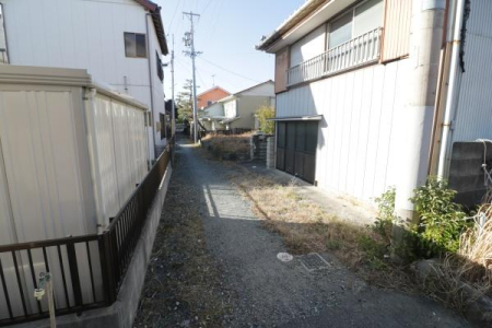 �O�ʓ��H�܂ތ��n�ʐ^ -