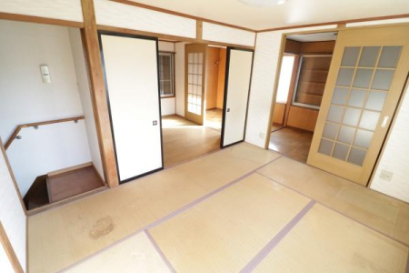 ���r���O -