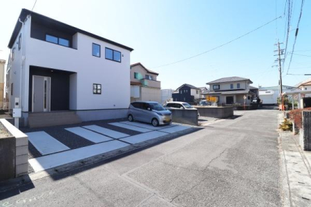 �O�ʓ��H�܂ތ��n�ʐ^ -