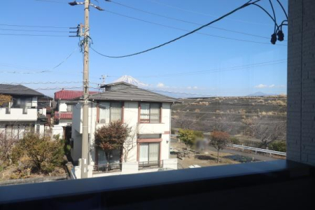 �Z�˂���̒��]�ʐ^ -