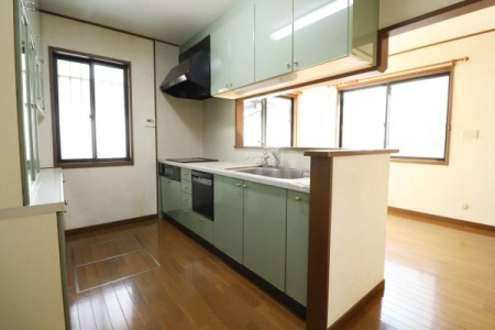 ���r���O -