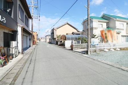 �O�ʓ��H�܂ތ��n�ʐ^ -