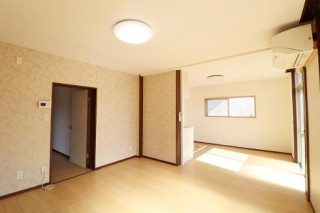 ���r���O -