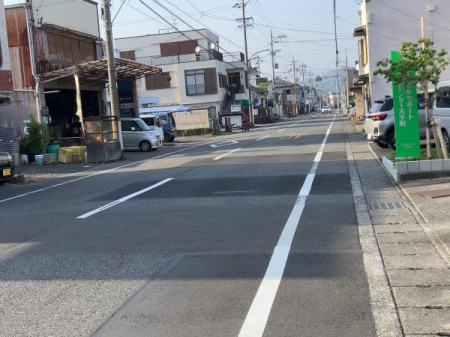 �O�ʓ��H�܂ތ��n�ʐ^ -