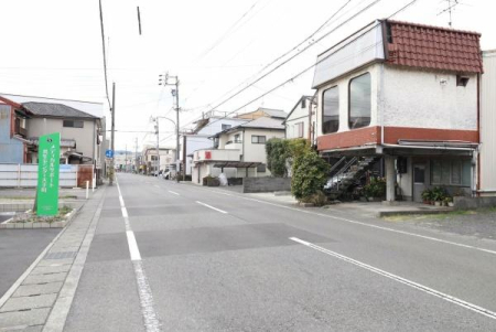 �O�ʓ��H�܂ތ��n�ʐ^ -