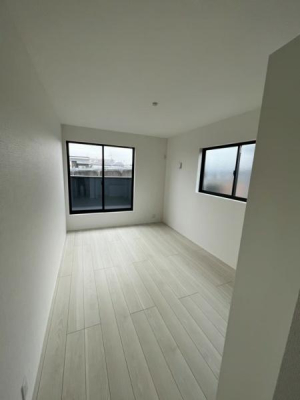 �m�� ���݋��Z���̂��߁A�����ʐ^�͐V�z���̂��̂��f�ڂ��Ă���܂��B�i������n���E����D��ƂȂ�܂��j