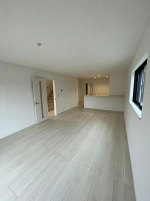 ���r���O ���݋��Z���̂��߁A�����ʐ^�͐V�z���̂��̂��f�ڂ��Ă���܂��B�i������n���E����D��ƂȂ�܂��j