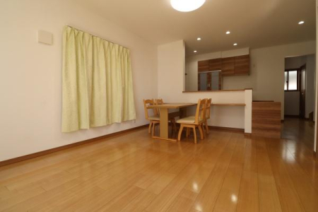 ���r���O -