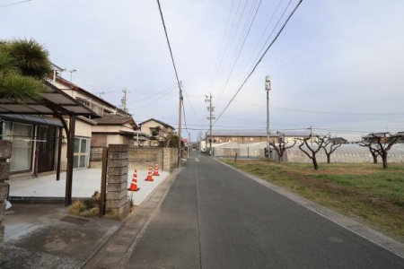 �O�ʓ��H�܂ތ��n�ʐ^ -