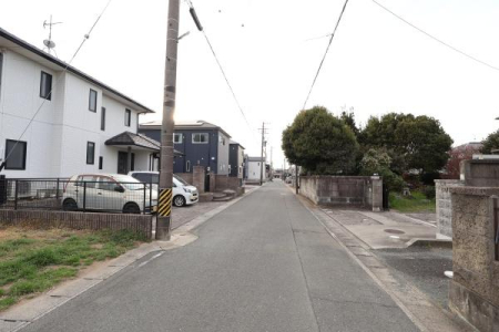 �O�ʓ��H�܂ތ��n�ʐ^ -