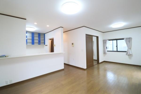 ���r���O -