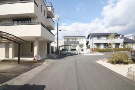 �O�ʓ��H�܂ތ��n�ʐ^ ���Ԃ����₷�����H��