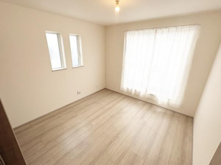 �m�� �o���R�j�[�ɖʂ������邢�����ł���
�L���o���R�j�[���炽���Ղ�̌����������܂���
