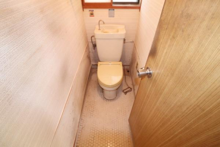 �g�C�� �g�C���̗l�q