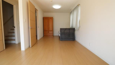 ���r���O -