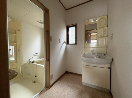 ���r���O -