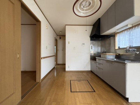 ���r���O -