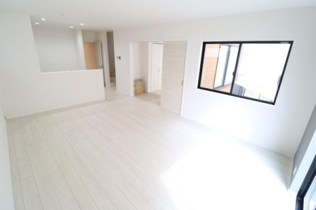 ���r���O -