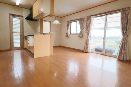 ���r���O -